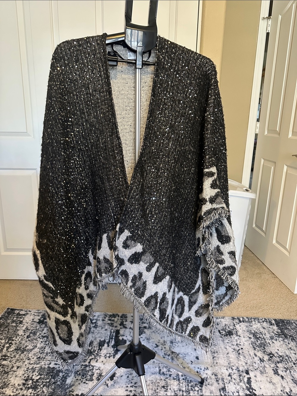 Black & White Leopard-Trim Open Front Women's Sweater Poncho